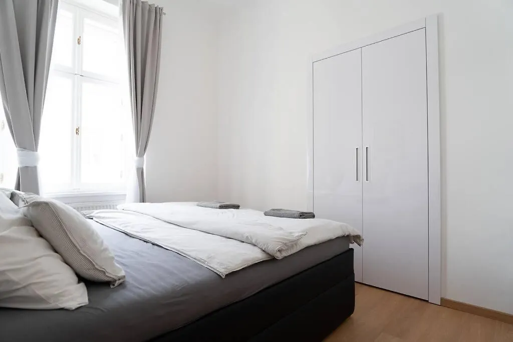 The Dante Family And Friends Apartment - City Center, Parking Prague