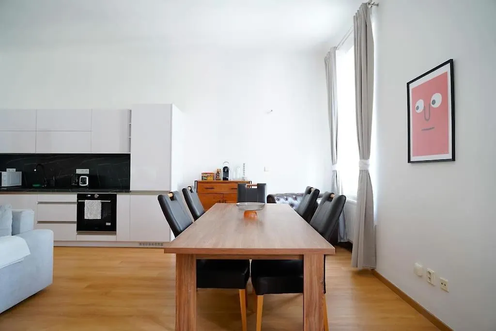 The Dante Family And Friends Apartment - City Center, Parking Prague