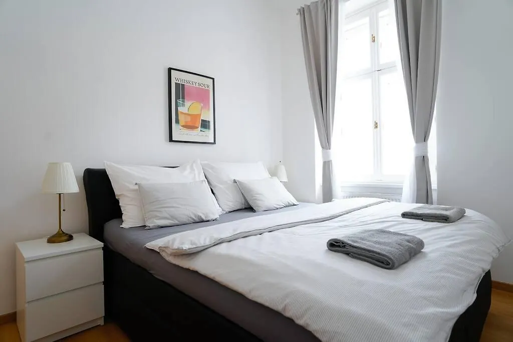 The Dante Family And Friends Apartment - City Center, Parking Prague