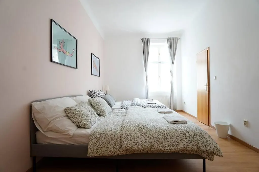 The Dante Family And Friends Apartment - City Center, Parking Prague