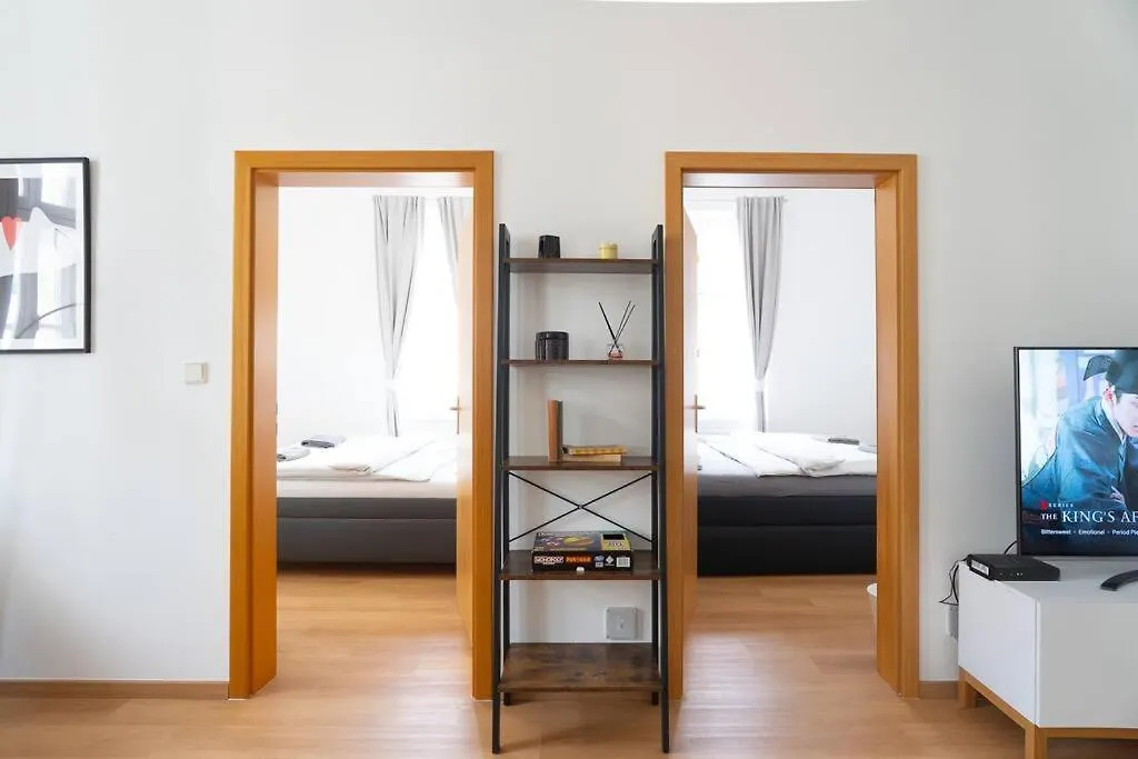 The Dante Family And Friends Apartment - City Center, Parking Prague 0*,