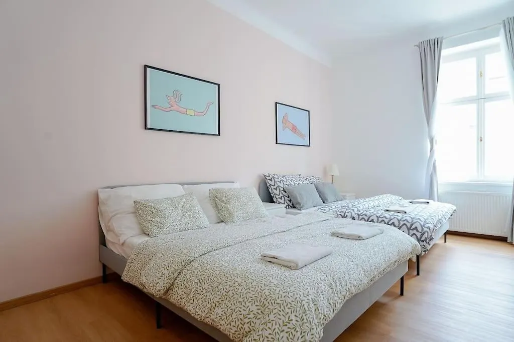The Dante Family And Friends Apartment - City Center, Parking Prague